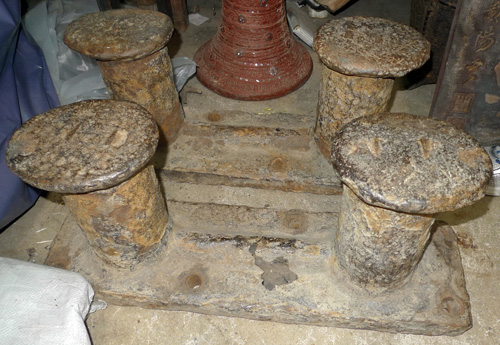 Set of 4 bollards can be used as table feet Set of 4 bollards can be used as table feet