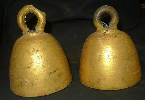 Pair of 2 buffalo bells Pair of 2 buffalo bells