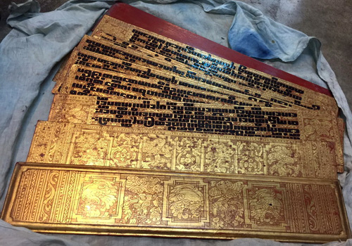 Kammavacca, Buddhist bible, 16 + 8 pages Kammavacca, Buddhist bible, 16 + 8 pages