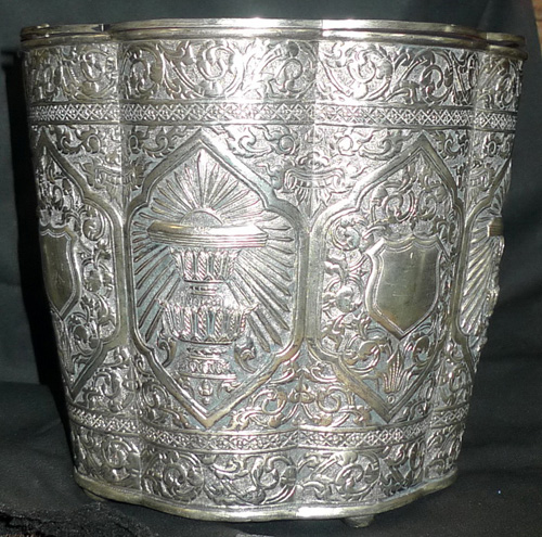 L2750-UM
Bucket and teapot
Status : Inquire
Click on picture for enlarge