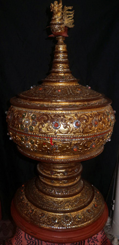 Giant Hsun Hok, offering vessel Giant Hsun Hok, offering vessel