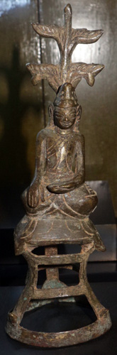 Ava Buddha on hollow base Ava Buddha on hollow base