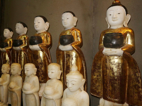 Set of 4 monks and 1 Buddha (small and plain white) L8960-NT
Set of 4 monks and 1 Buddha (small and plain white)
Status : Available
Click on picture for enlarge