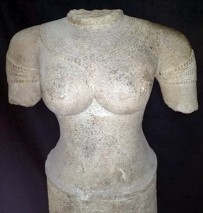 Khmer Uma torso Khmer Uma torso