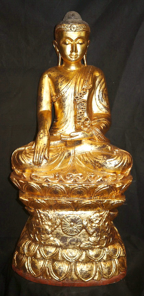 Mandalay Buddha on base Mandalay Buddha on base