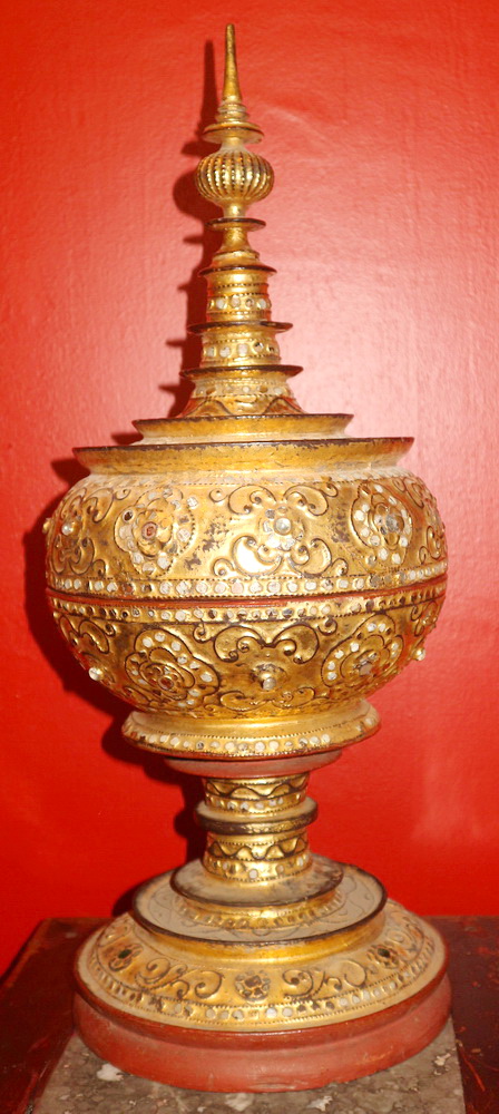 Hsun Hok, offering vessel for chief monk Hsun Hok, offering vessel for chief monk