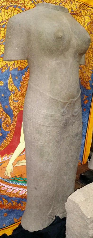 Khmer Uma torso Khmer Uma torso