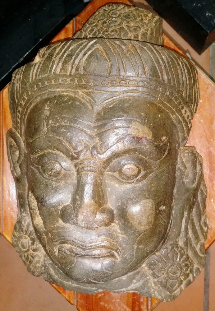 Khmer Yaksa - Guard face Khmer Yaksa - Guard face