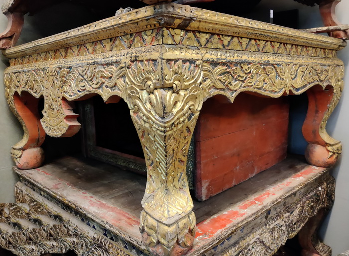 Temple table