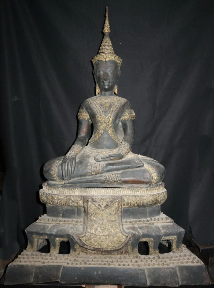 Ratanakosin Buddha on base