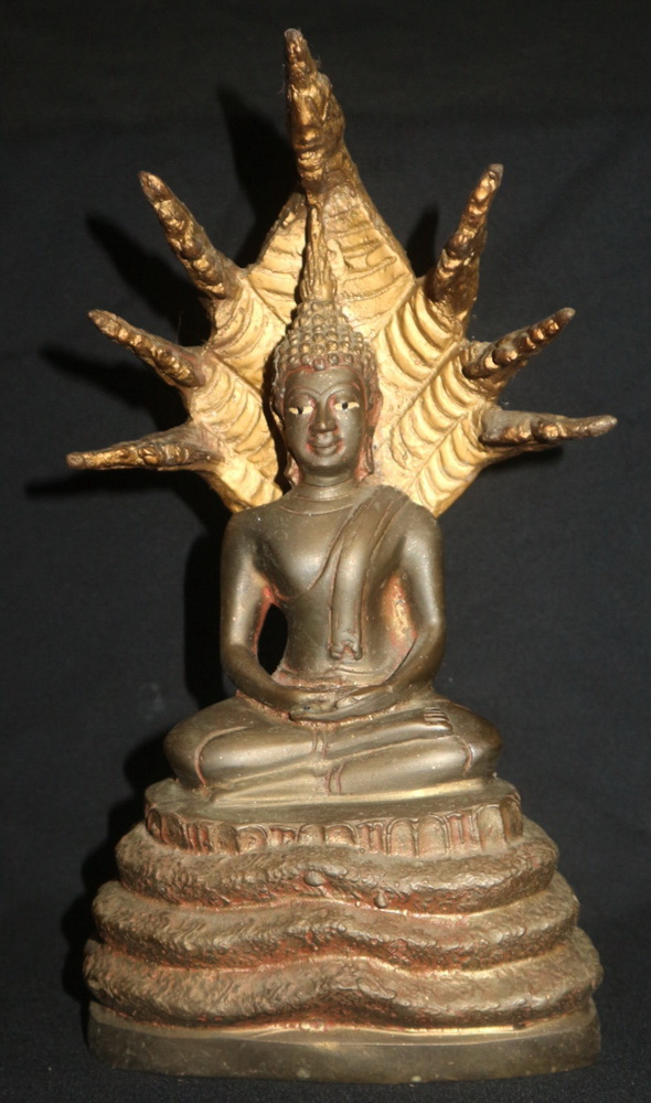 Chieng Sen Buddha under 7 headed naga