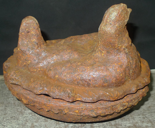 Box, offering vessel, bird shape