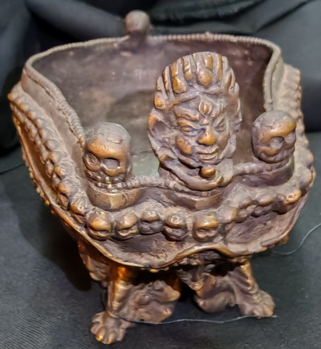 Kapala offering vessel