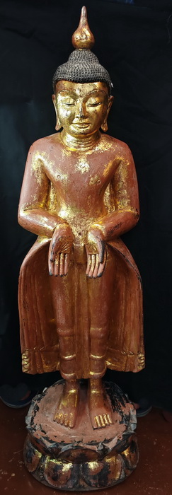 Arakan Buddha w. unusual mudra