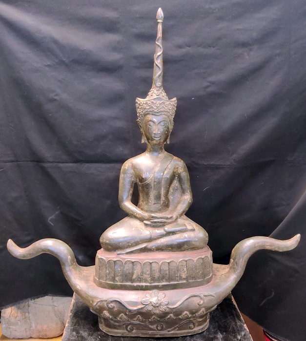 Lanna Buddha on special base