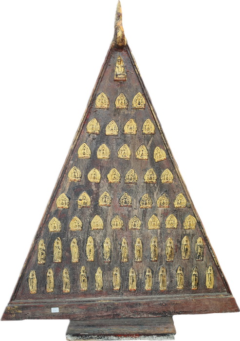 Amulets votive display, triangle shape