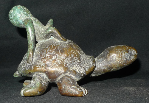 Fertility charm, amulet on turtle