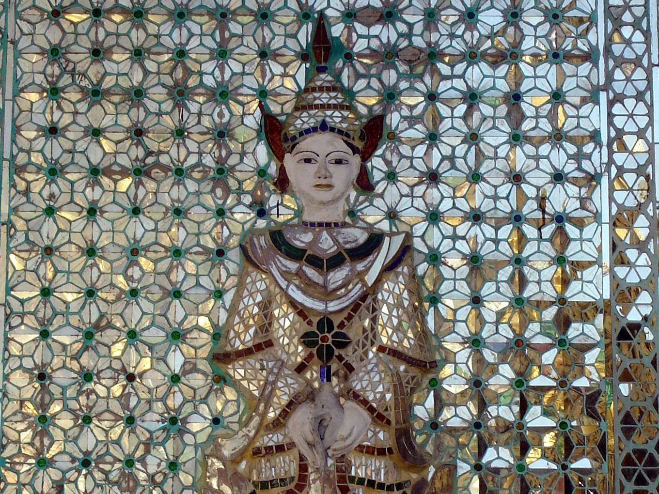 The Buddhist gliterring screen